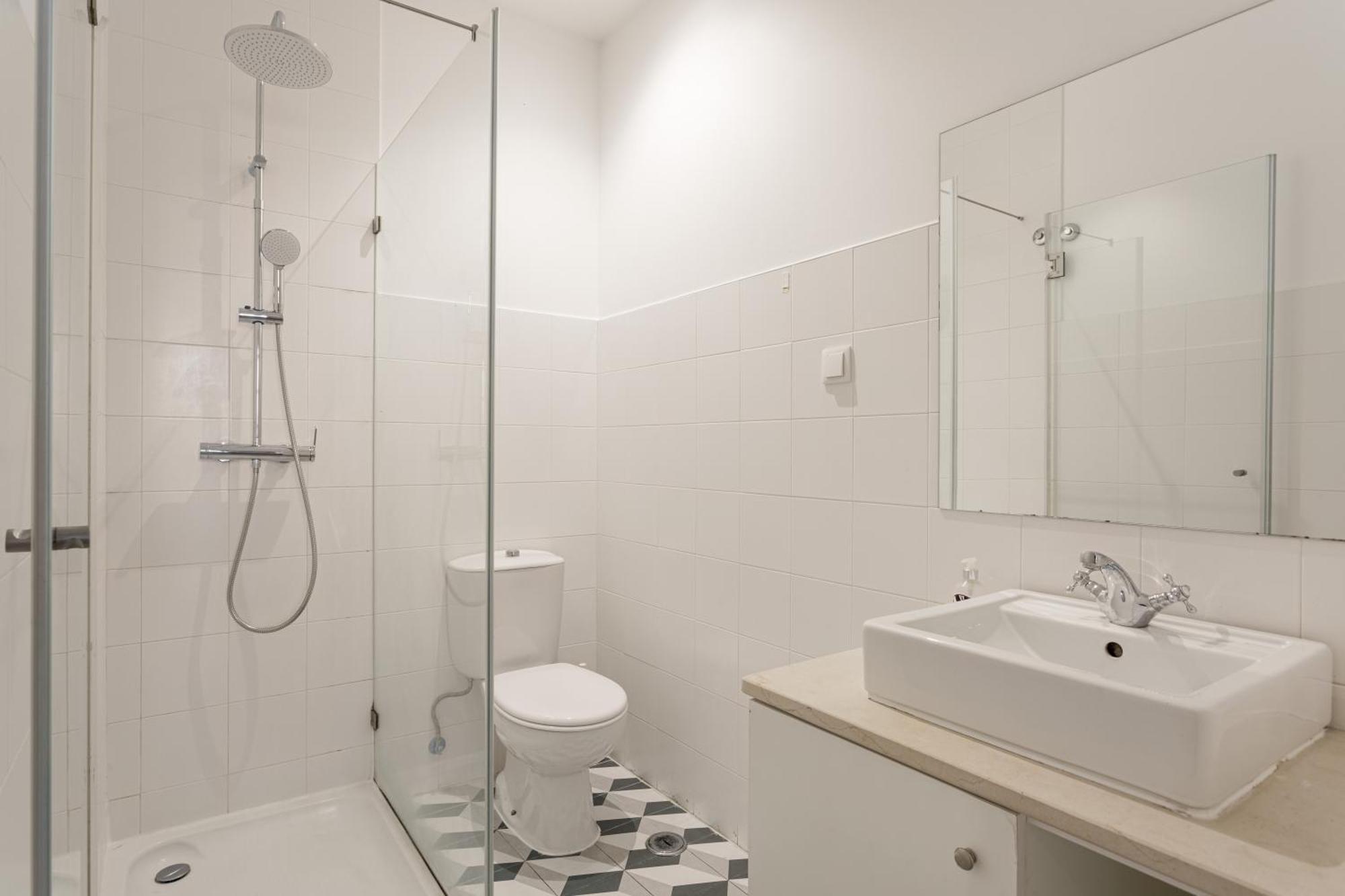 Апартаменты Joivy Inviting Flat Next To Carmo Convent Лиссабон Экстерьер фото