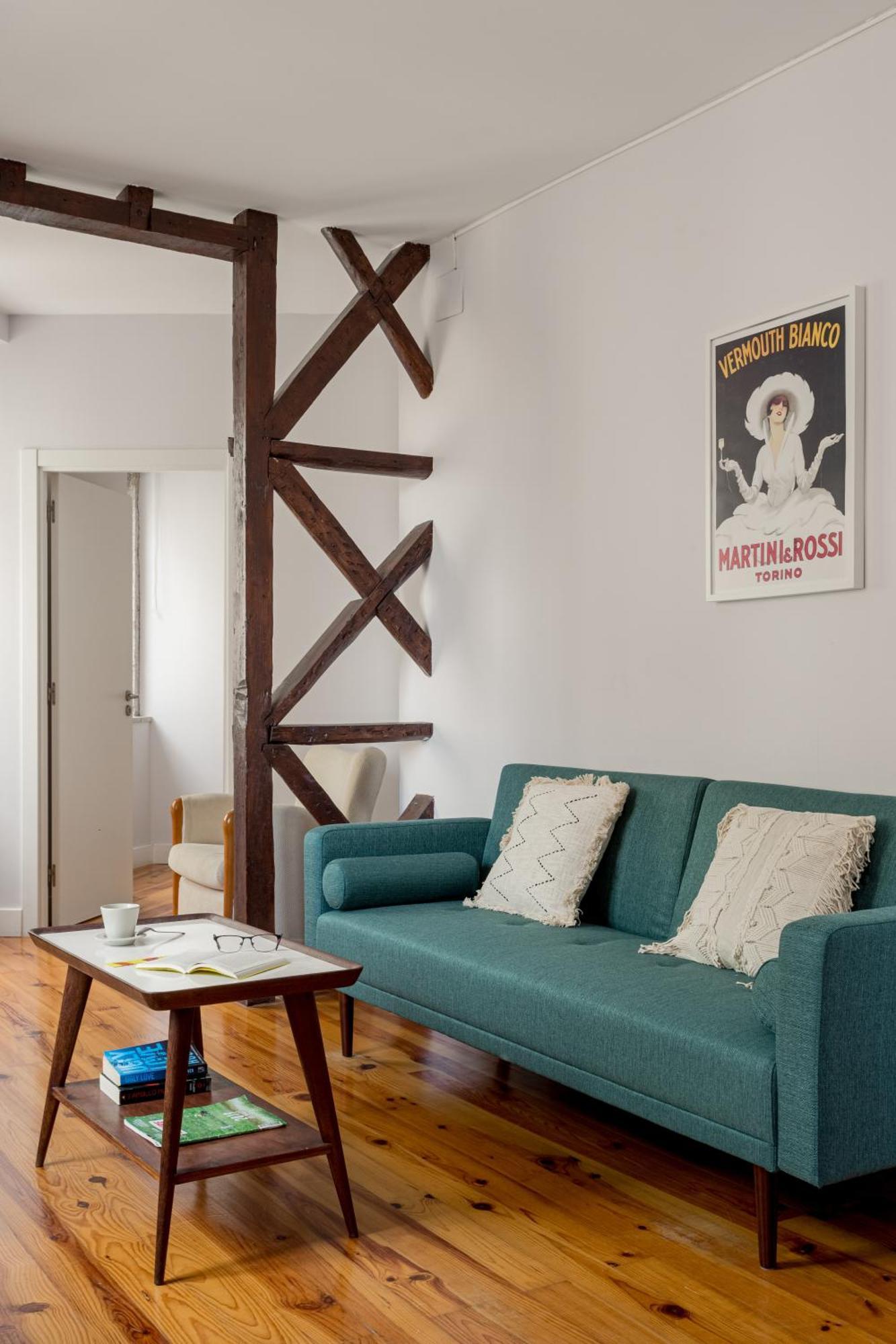 Апартаменты Joivy Inviting Flat Next To Carmo Convent Лиссабон Экстерьер фото